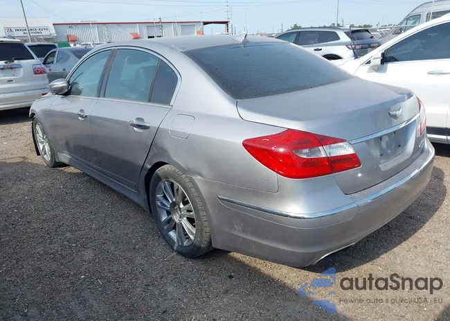 KMHGC4DD8DU237064: 42182046