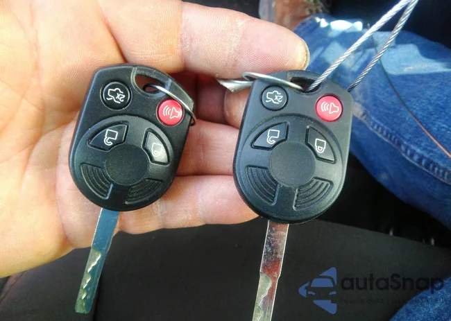 1FADP3F23GL220125: 42181159