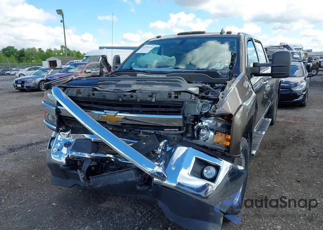 1GC1KWE8XFF133886: 42181218