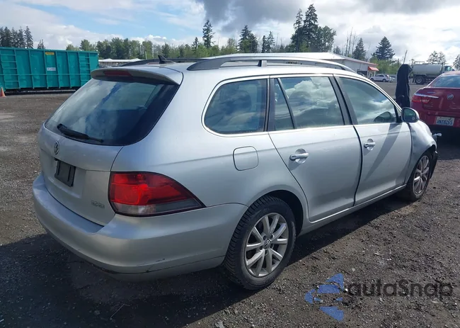 3VWPP7AJ9DM641853: 42182458