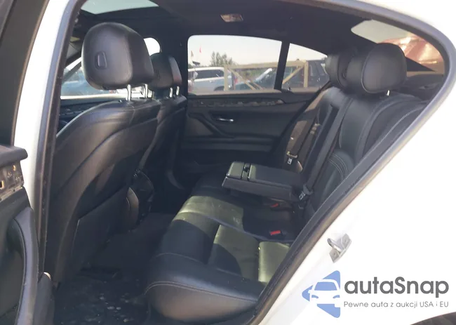 WBA5B1C51FD920568: 42182520