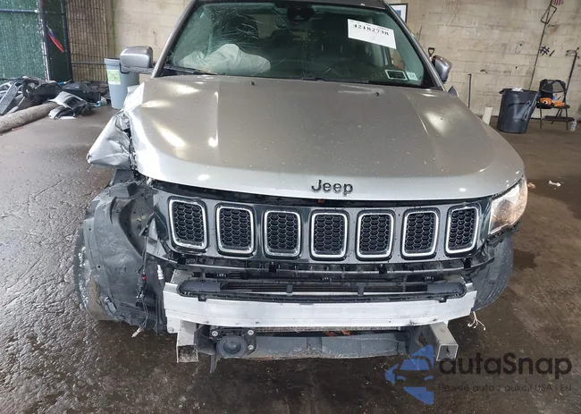 3C4NJDCB8MT523718: 42182738