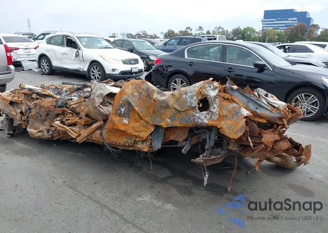 2C3CDZAG3GH131774: 42182379