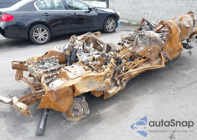 2C3CDZAG3GH131774: 42182379