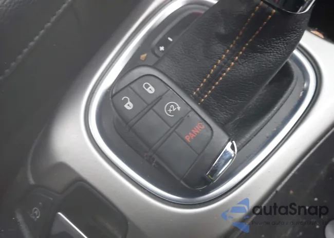 3C4NJDBB4MT506951: 42183491