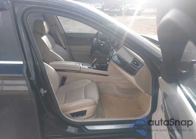 WBAKC8C54ACY68974: 42183526