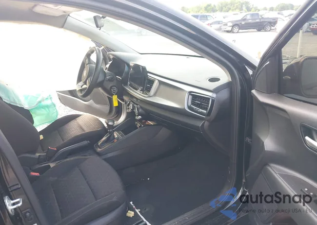 3KPA24AD1ME418166: 42183558