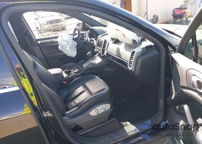 WP1AF2A26DLA30573: 42183958