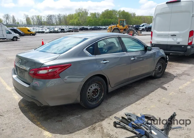 1N4AL3AP9JC220140: 42183961