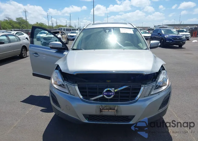 YV4952DL7C2311729: 42184732