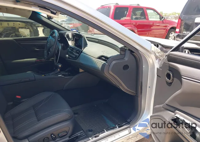 58AEZ1B10RU181862: 42184772