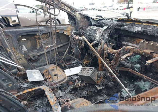 5NPE34AF1FH037710: 42184802