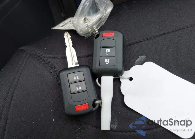 ML32AUHJ5RH004458: 42186031