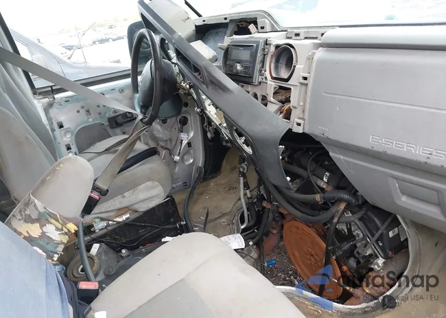 1FBNE3BL3EDA67454: 42186097