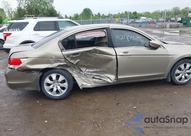 1HGCP26828A013809: 42187875