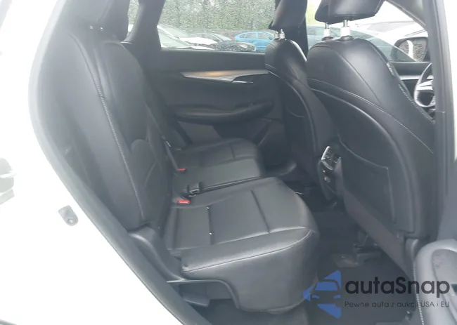 3PCAJ5M38KF135590: 42188021