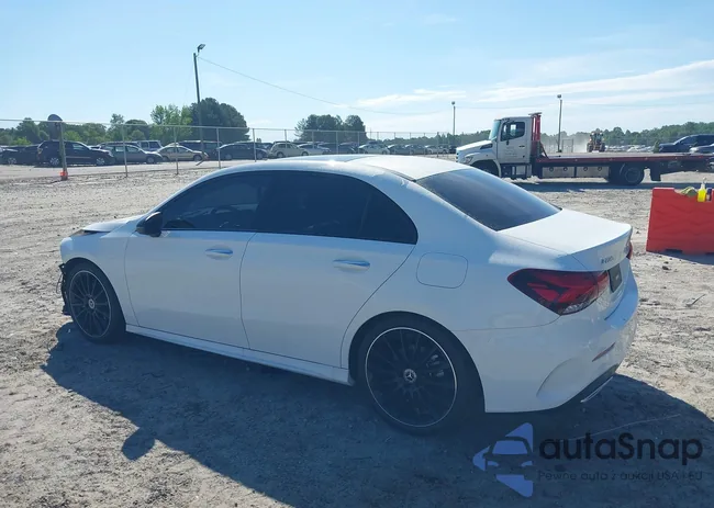 W1K3G4EB5NJ356624: 42187035