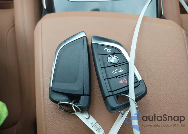 WBY73AW07RFS54641: 42187165