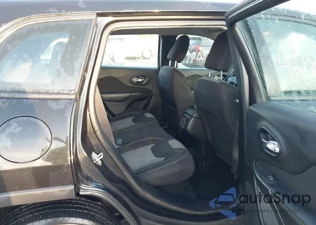 1C4PJLAB2GW136778: 42188091