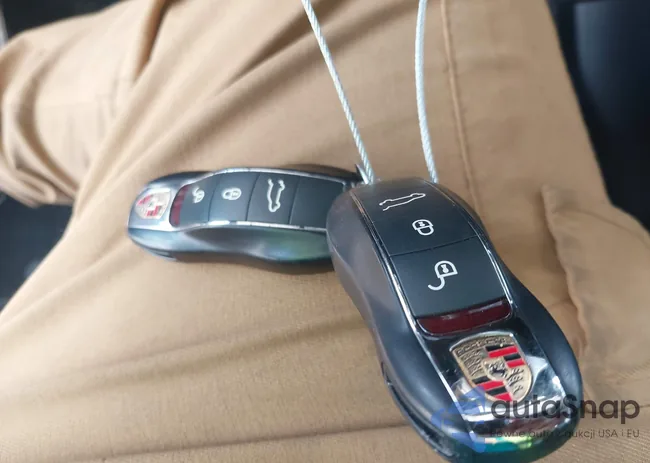 WP1AB2A51FLB59359: 42188232