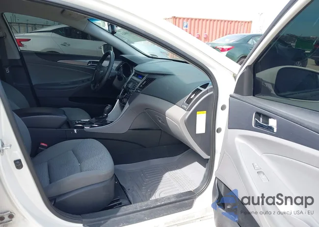 KMHEC4A47DA094900: 42188424