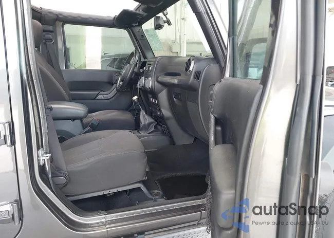 1C4BJWDG3HL599194: 42189483