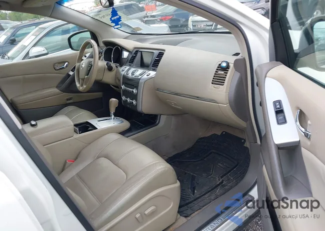 JN8AZ1MW5BW184239: 42189705