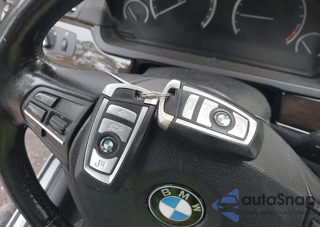 WBAKC8C53BC433168: 42189726