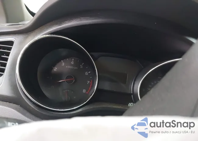 KNDMB5C19G6111022: 42189904