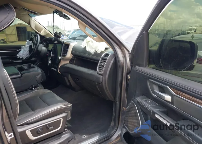 1C6SRFJT4KN773657: 42189271