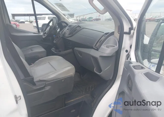 1FTYR2ZM4JKA85120: 42190858