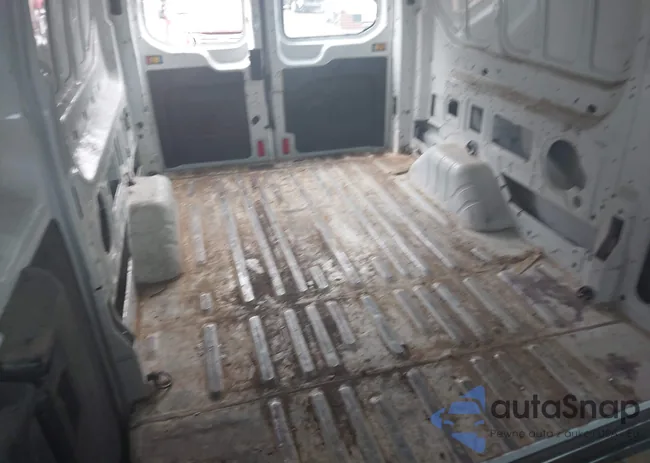 1FTYR2ZM4JKA85120: 42190858