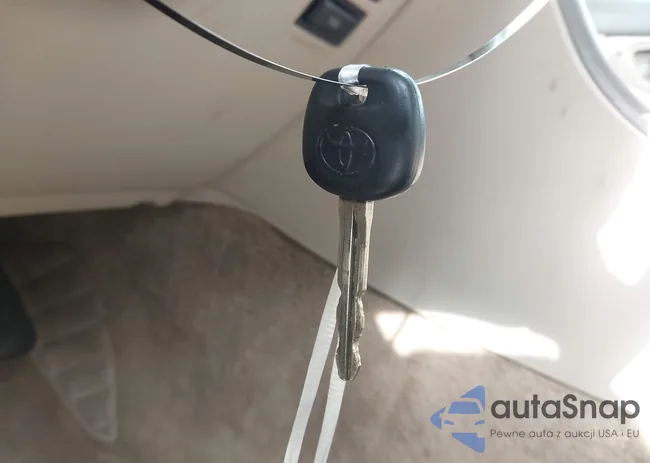 4T1BF28BXYU098365: 42190903