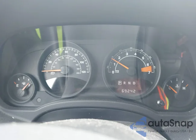 1C4NJDBB2HD127314: 42191436