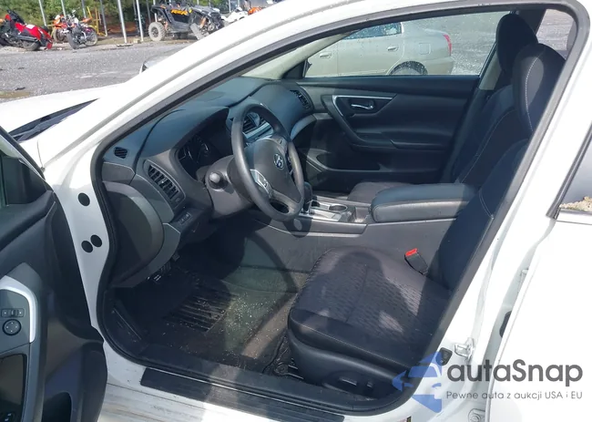 1N4AL3AP1HC221163: 42191635