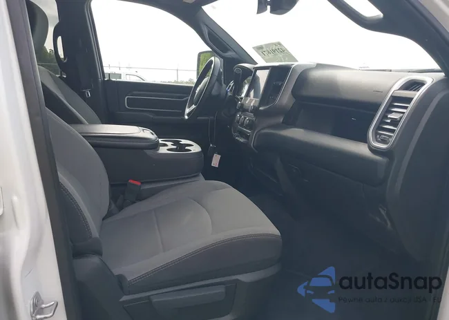 3C6UR5DL2RG340744: 42191671