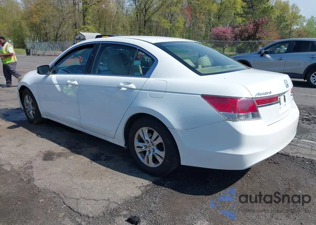 1HGCP2F37CA211847: 42191774