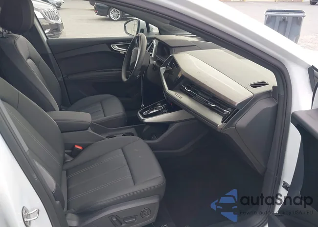 WA1MUBFZ3RP051935: 42191939