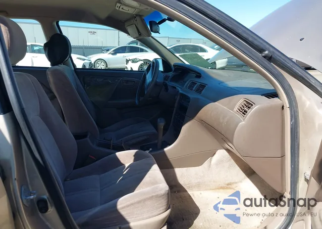 JT2BG22K8W0172762: 42191957