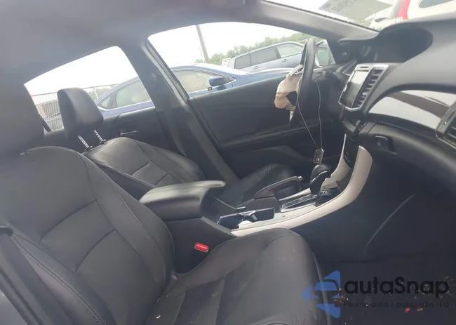 1HGCR3F98HA033961: 42192032