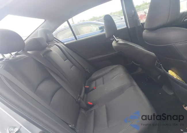 1HGCR3F98HA033961: 42192032