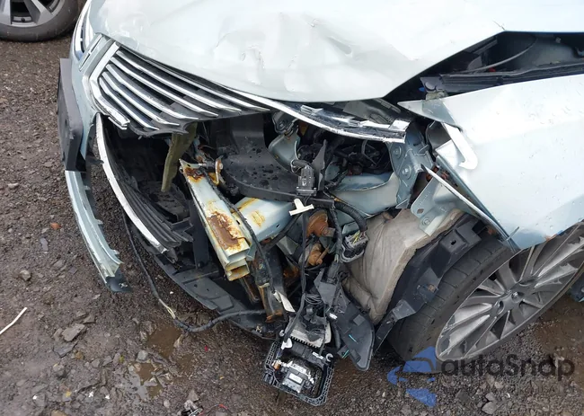 3LN6L2LU2ER813239: 42191138