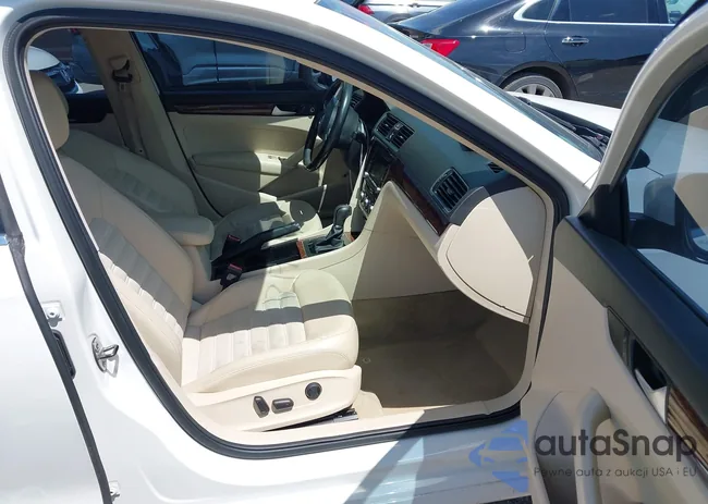 1VWCN7A34CC095906: 42192545