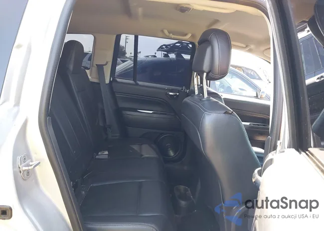 1C4NJCCB2ED587268: 42192592