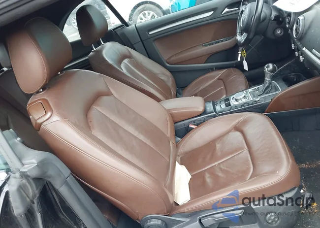 WAU7FLFF1F1031641: 42192732