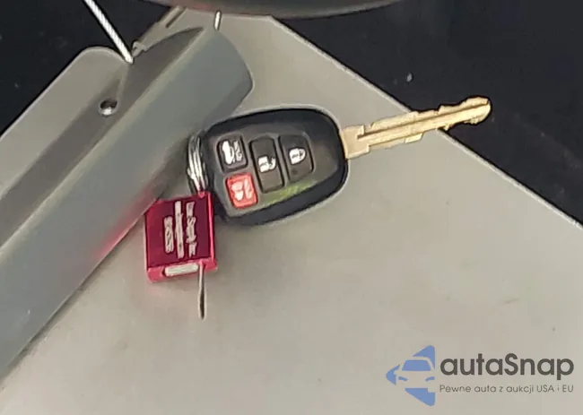 2T1BURHE7KC198974: 42192880