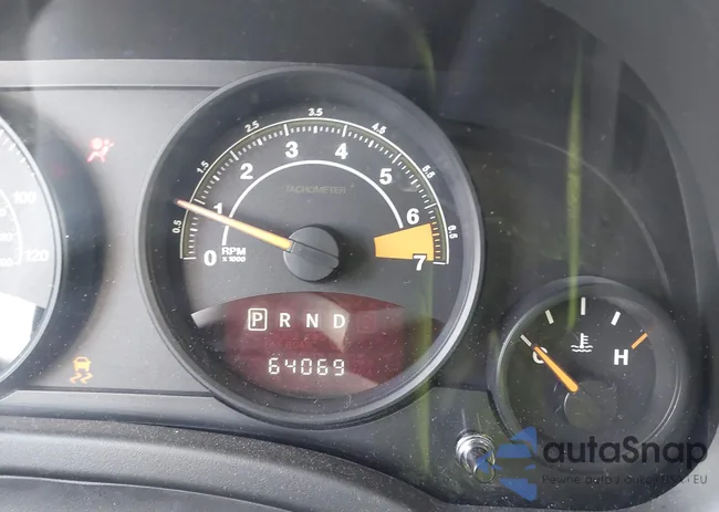 1C4NJRFB6FD143438: 42192902