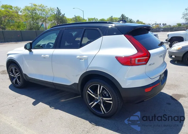 YV4162UM1N2739706: 42193001