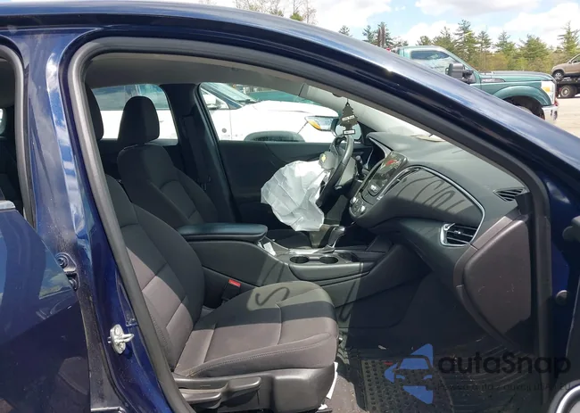 1G1ZD5ST3JF181523: 42192338