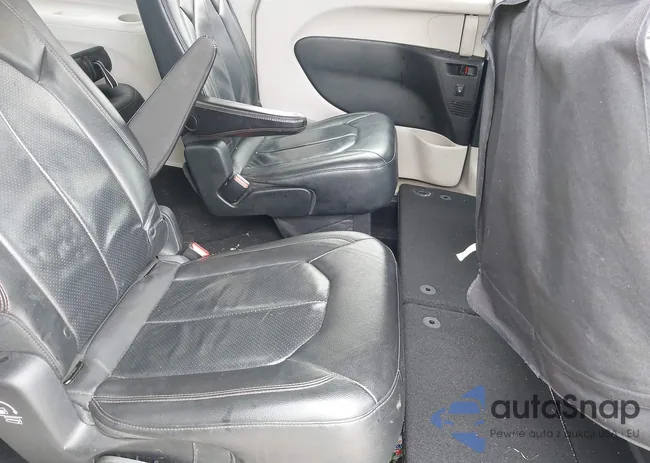 2C4RC1EG8JR293843: 42193451